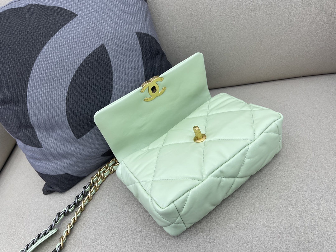 Lambskin 19 Handbag Flap Bag AS1160 Light Green